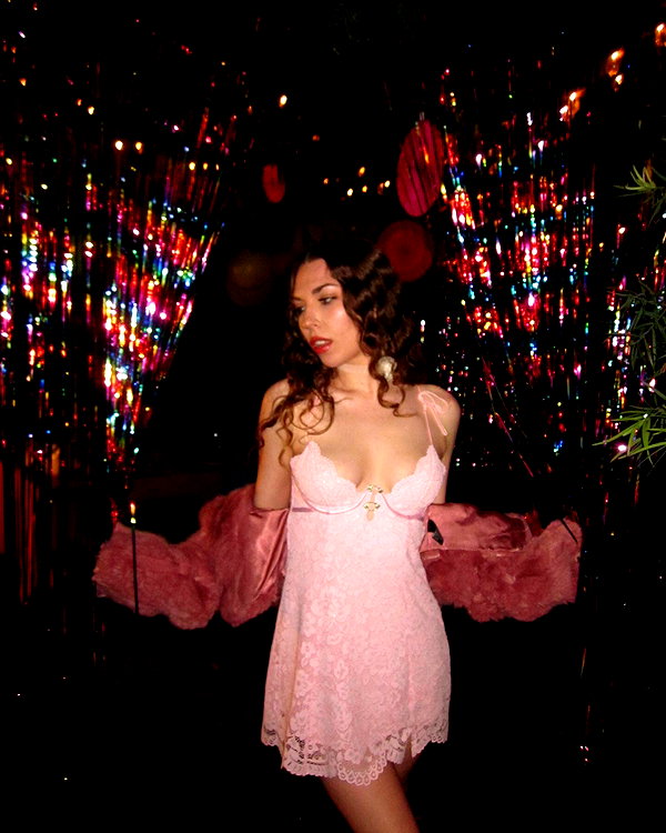 armanitraylor instagram image archive image