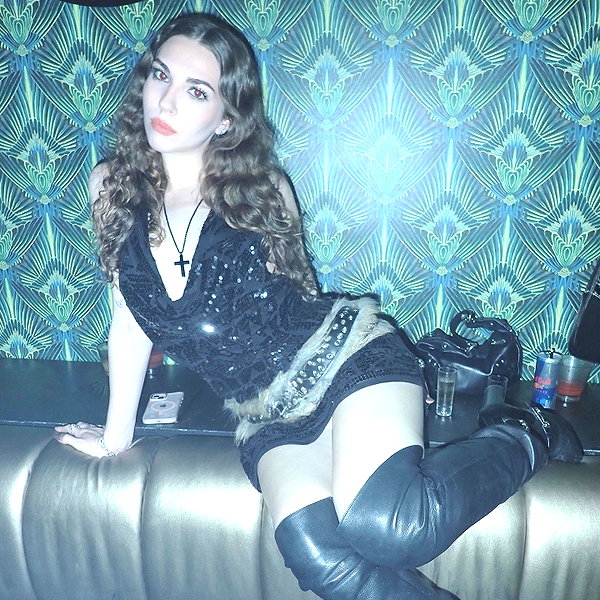 armanitraylor instagram image archive image