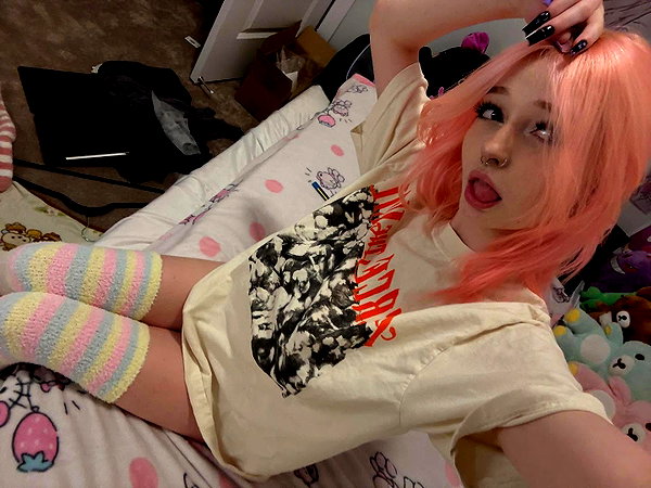 ashley.scarr instagram image archive image