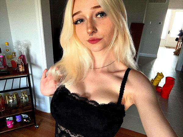 ashley.scarr instagram image archive image