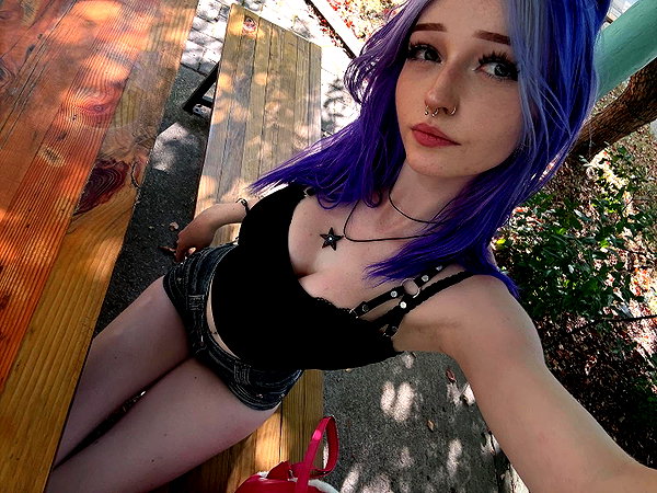ashley.scarr instagram image archive image