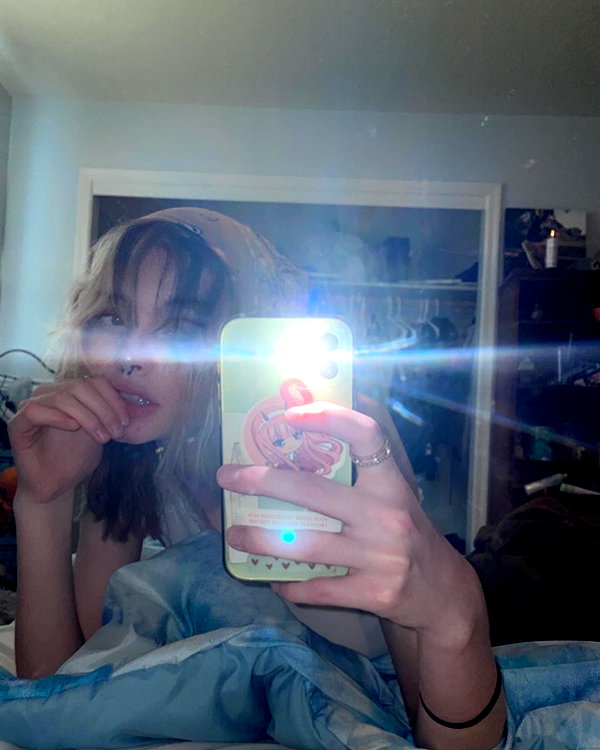 astarwbry_ instagram image archive image