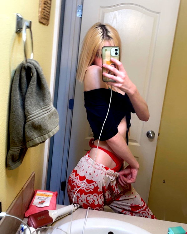 astarwbry_ instagram image archive image