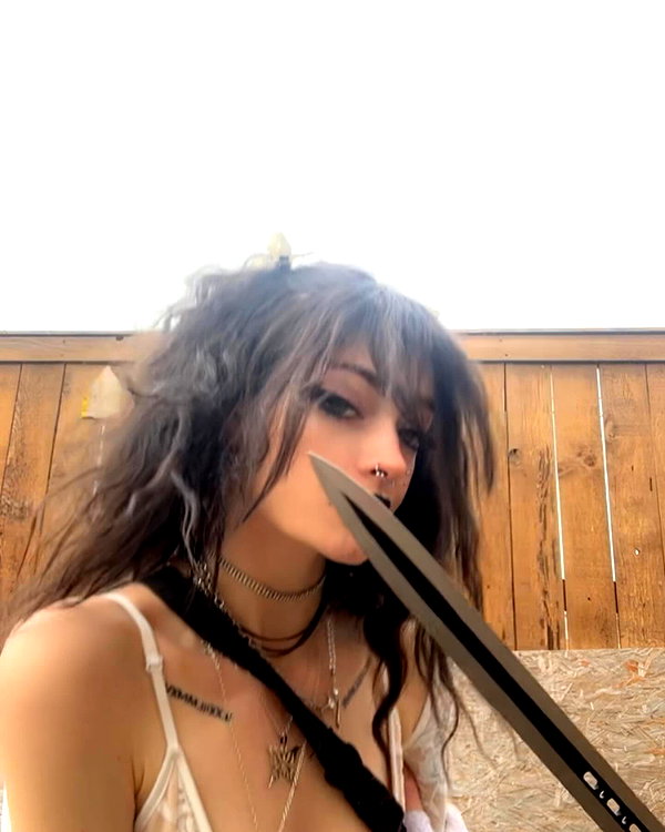astarwbry_ instagram image archive image