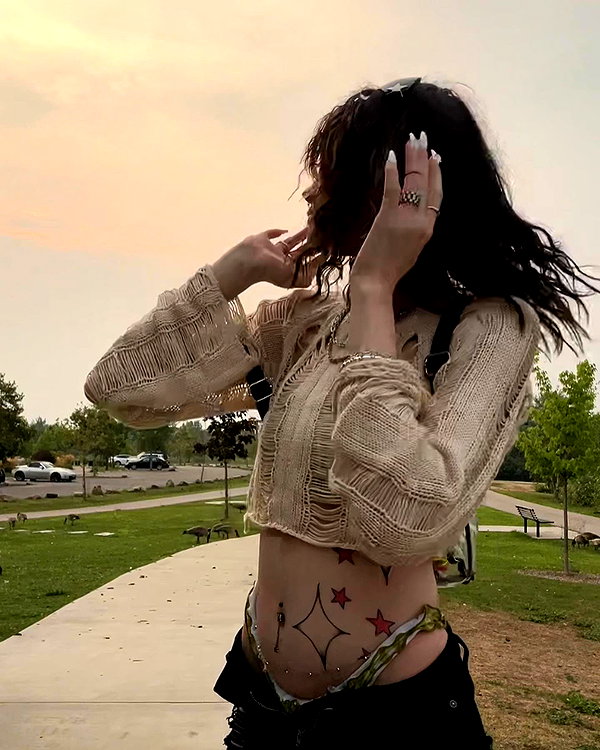 astarwbry_ instagram image archive image