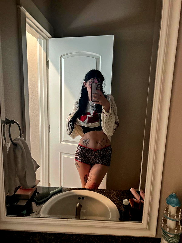 astarwbry_ instagram image archive image