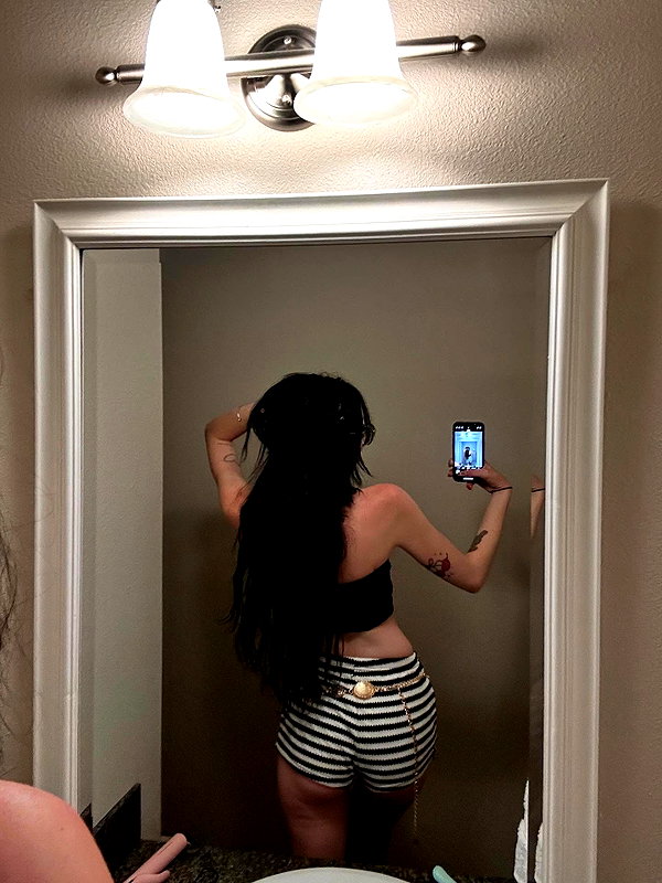 astarwbry_ instagram image archive image
