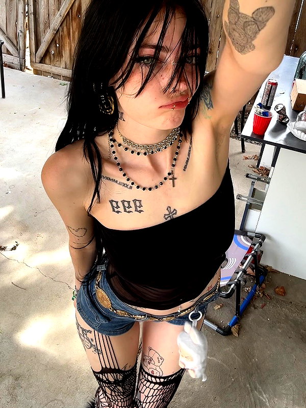 astarwbry_ instagram image archive image