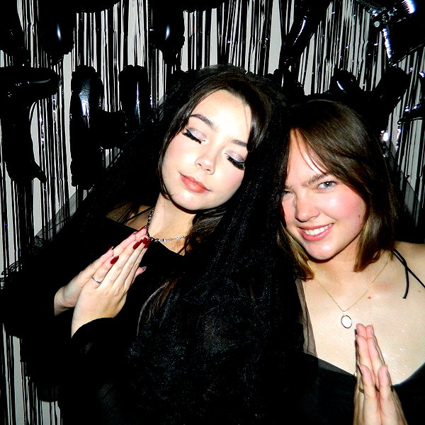 audreyxreid audreyxreid archive image