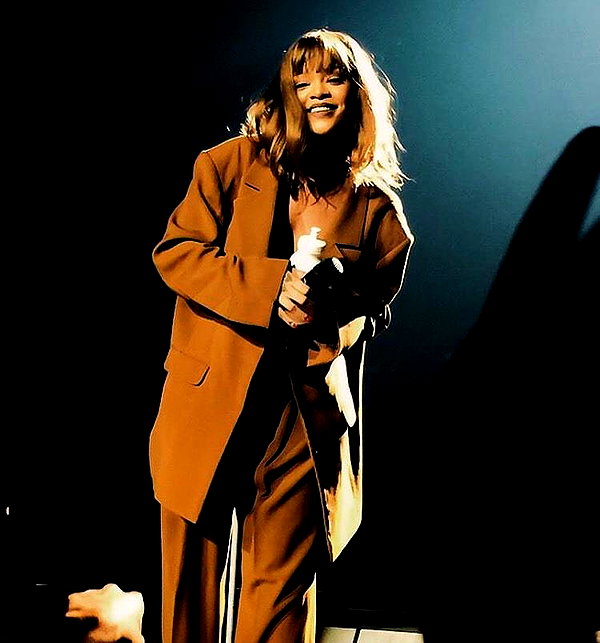 badgalriri instagram image archive image