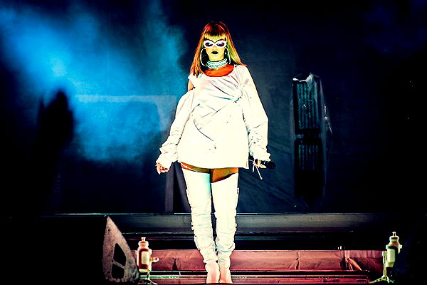 badgalriri instagram image archive image