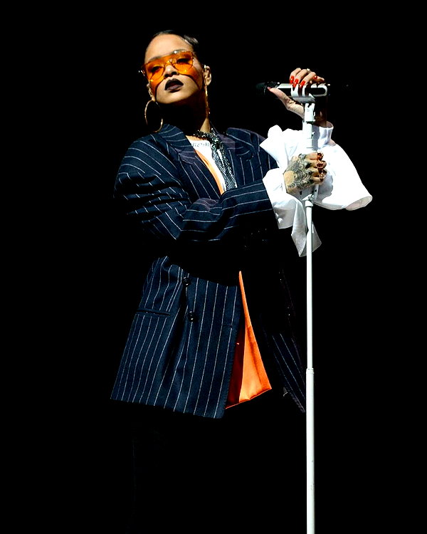 badgalriri instagram image archive image