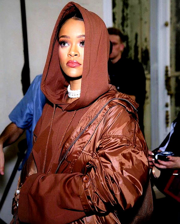 badgalriri instagram image archive image