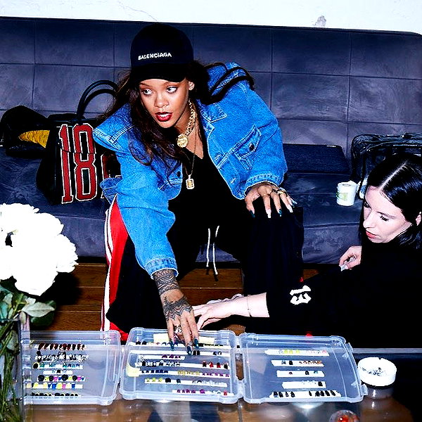 badgalriri instagram image archive image