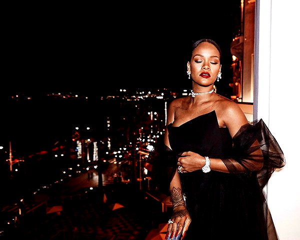 badgalriri instagram image archive image