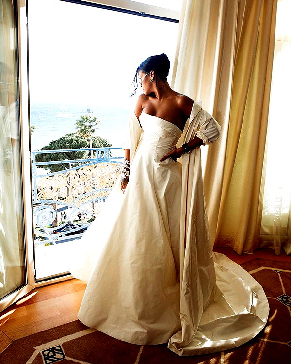 badgalriri instagram image archive image