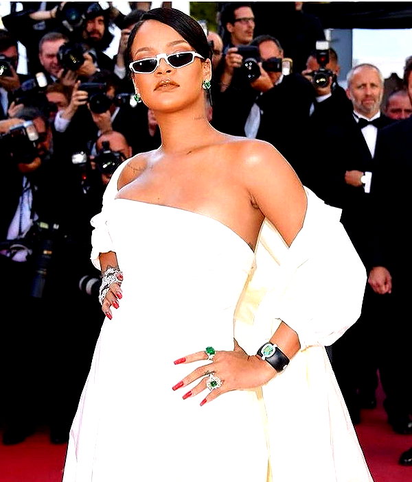 badgalriri instagram image archive image
