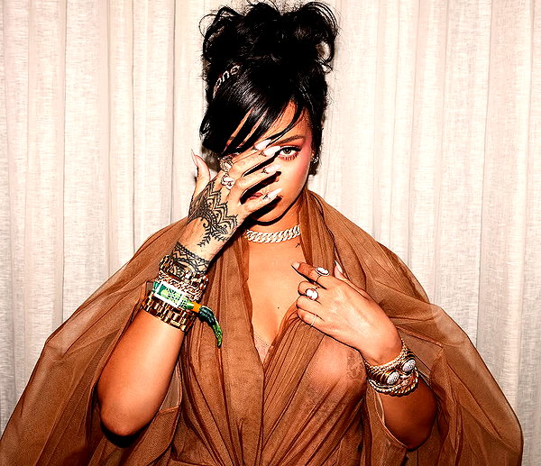 badgalriri instagram image archive image