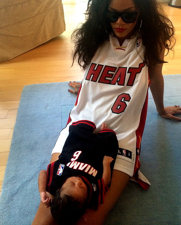 badgalriri instagram image archive image