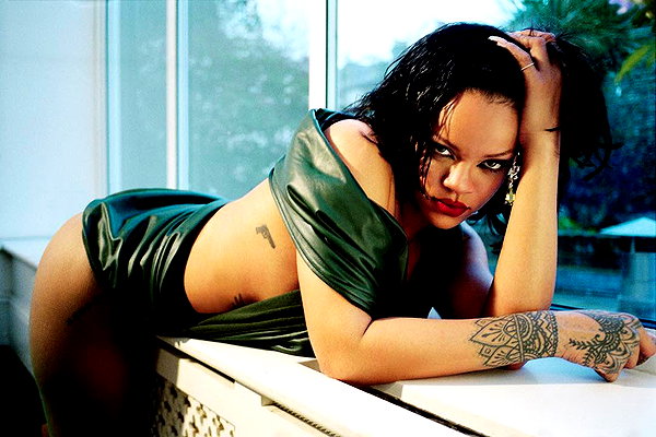 badgalriri instagram image archive image