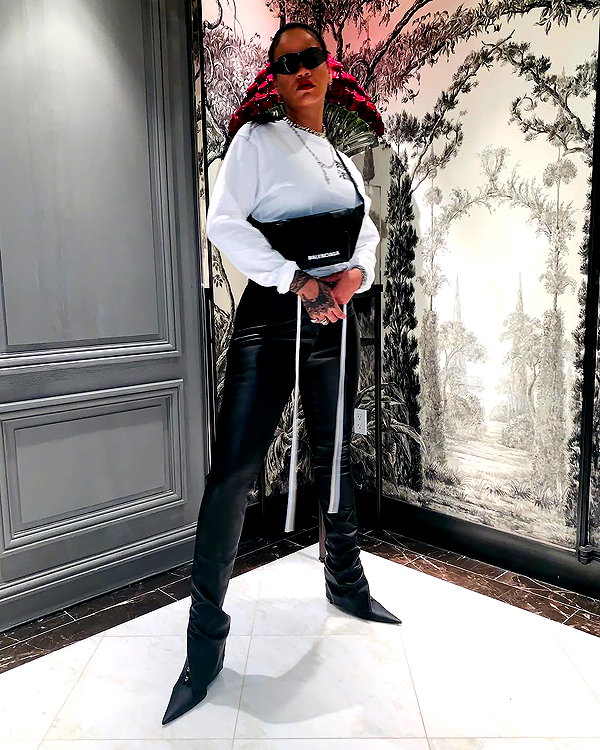 badgalriri instagram image archive image