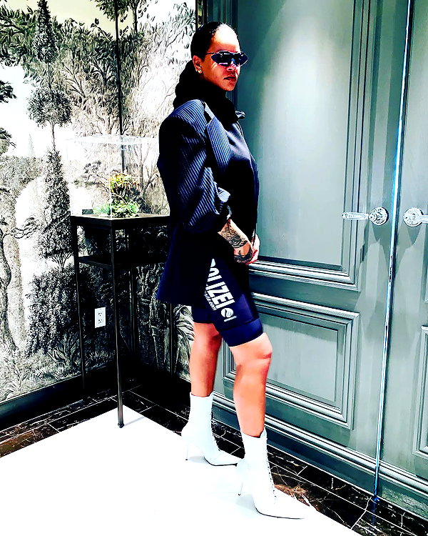 badgalriri instagram image archive image