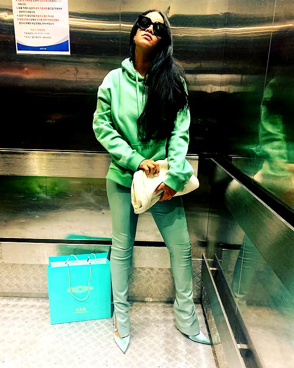 badgalriri instagram image archive image