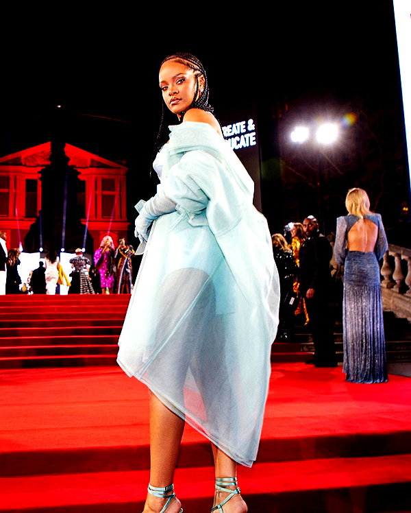 badgalriri instagram image archive image