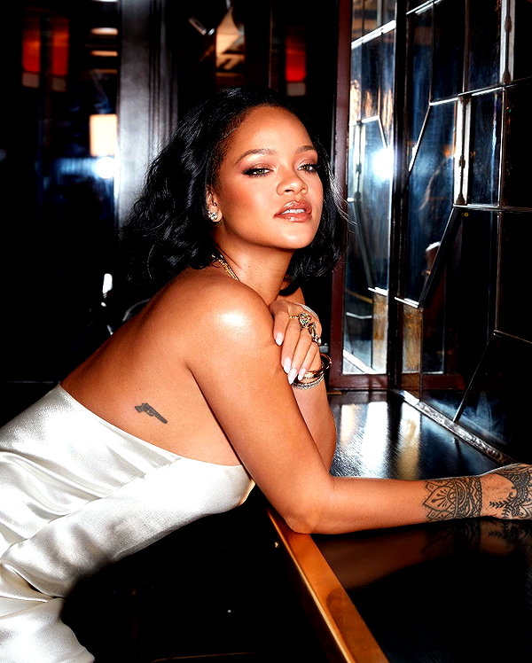 badgalriri instagram image archive image