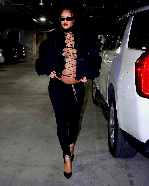 badgalriri instagram image archive image