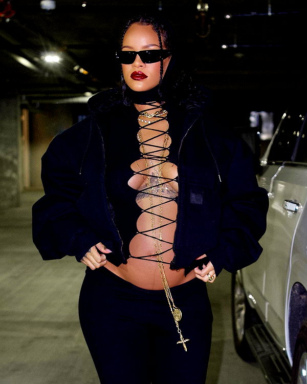 badgalriri instagram image archive image