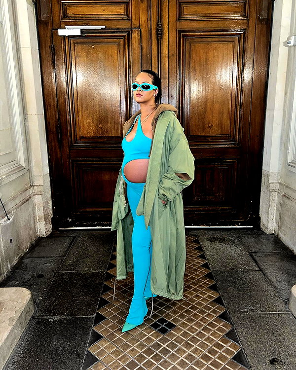 badgalriri instagram image archive image