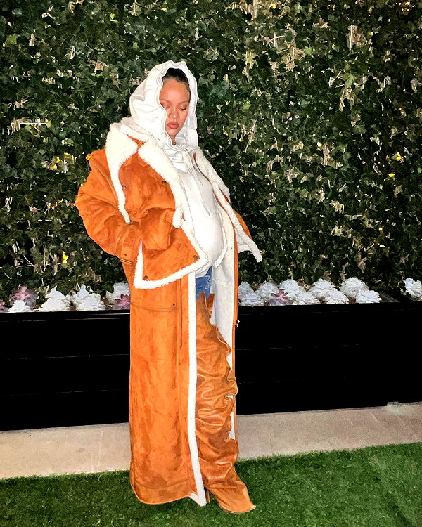 badgalriri instagram image archive image