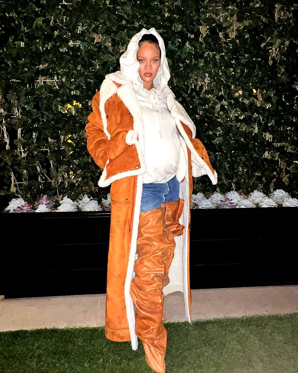 badgalriri instagram image archive image