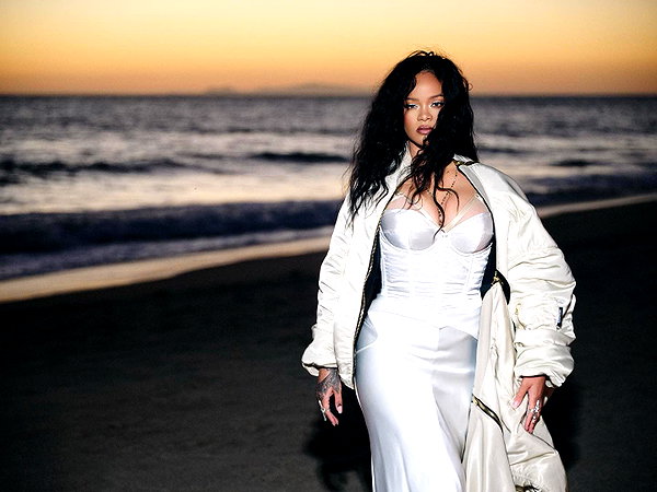 badgalriri instagram image archive image
