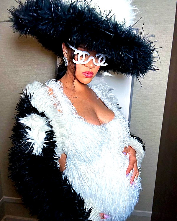 badgalriri instagram image archive image