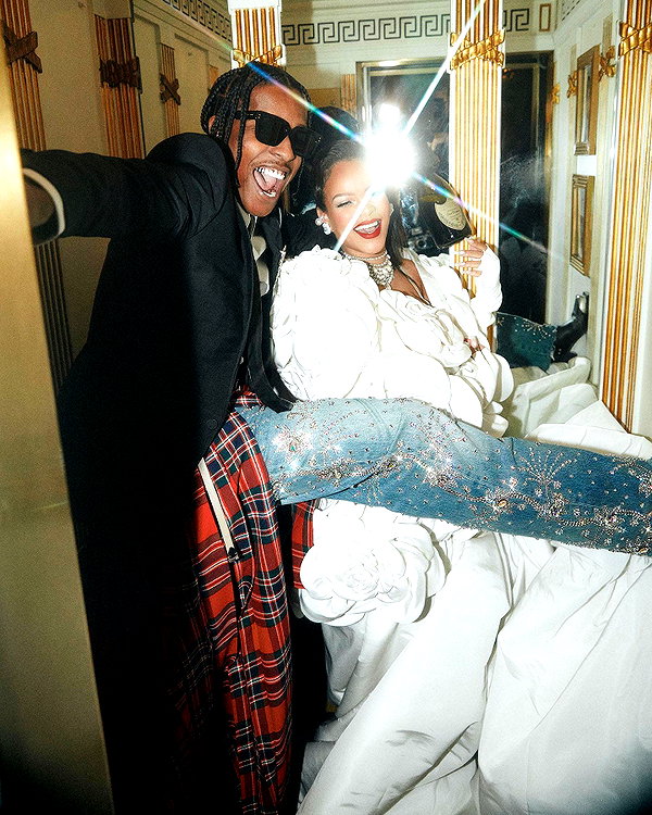 badgalriri instagram image archive image