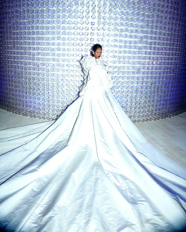 badgalriri instagram image archive image