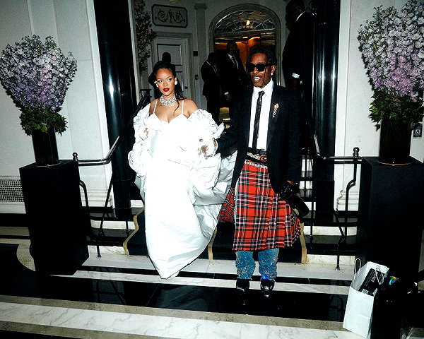badgalriri instagram image archive image