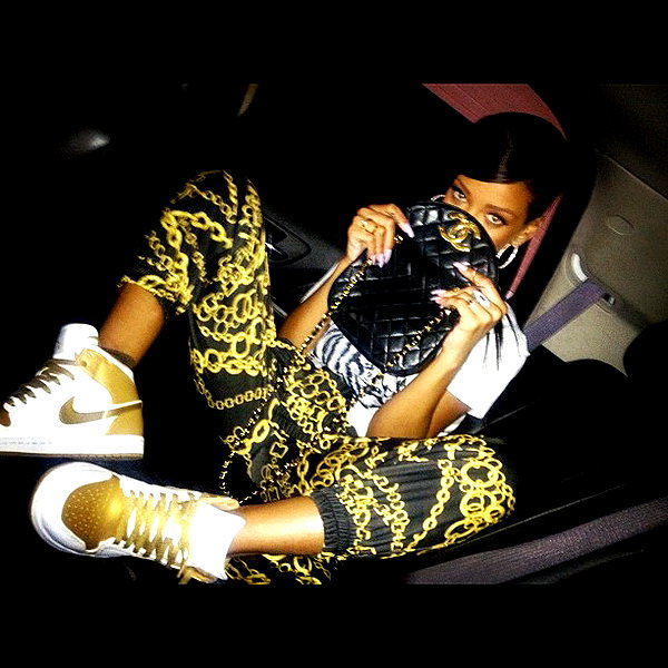 badgalriri instagram image archive image