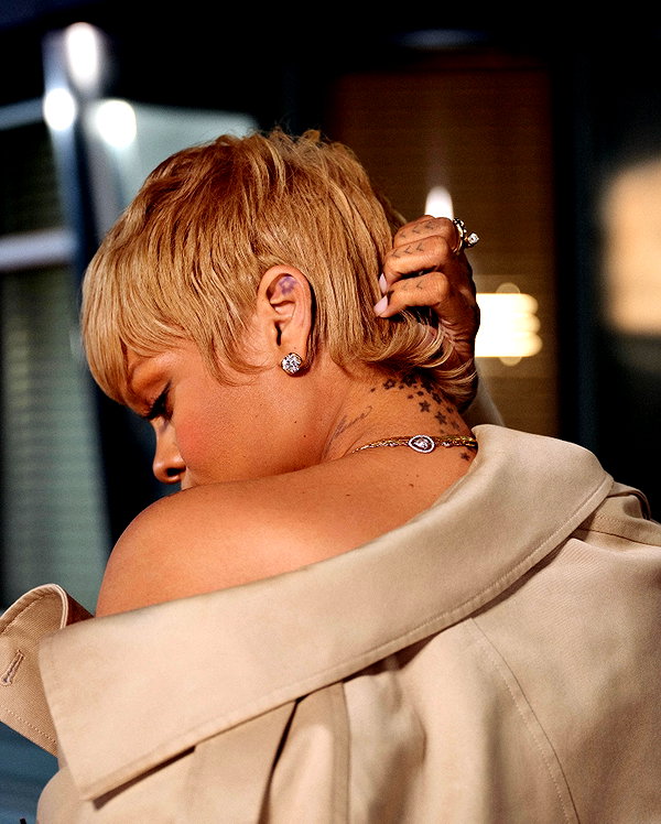 badgalriri instagram image archive image
