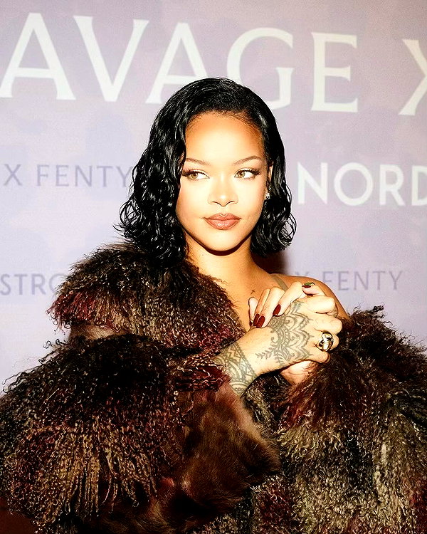 badgalriri instagram image archive image