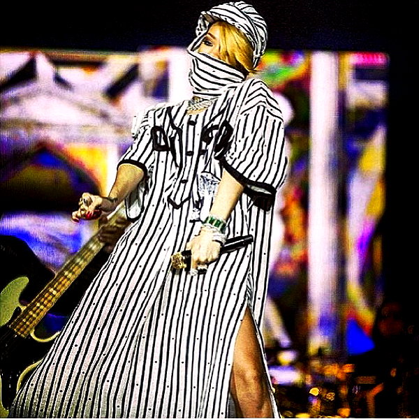 badgalriri instagram image archive image