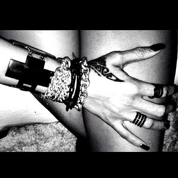 badgalriri instagram image archive image