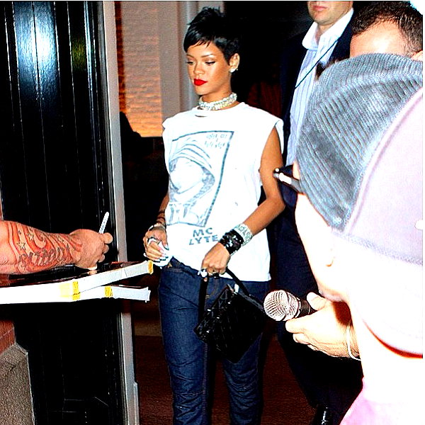 badgalriri instagram image archive image