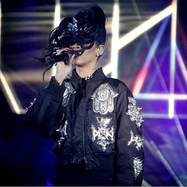 badgalriri instagram image archive image