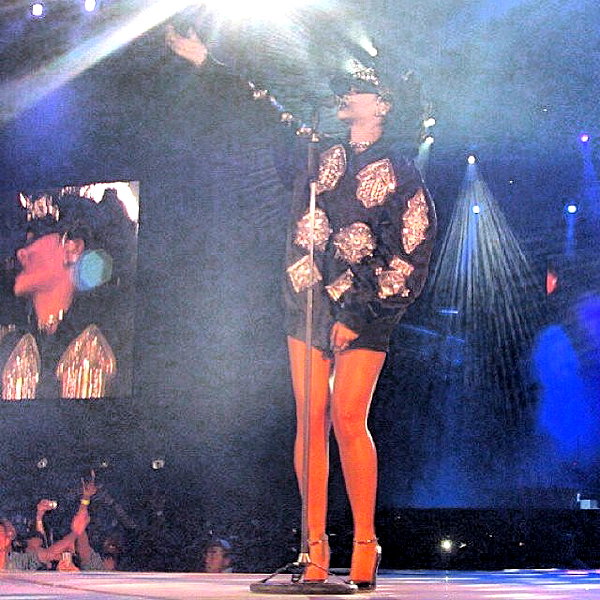 badgalriri instagram image archive image
