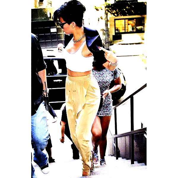 badgalriri instagram image archive image