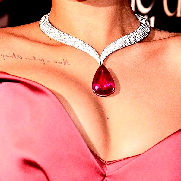 badgalriri instagram image archive image