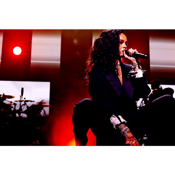 badgalriri instagram image archive image